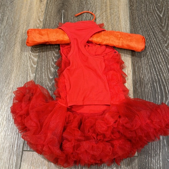 Red tutu dress with hanger - Picture 4 of 4